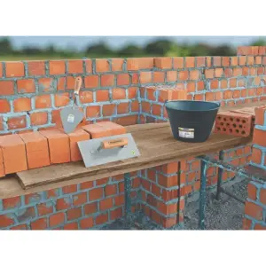 Desempenadeira Lisa em Aço com Cabo de Madeira 12 X 27,2cm - Tramontina