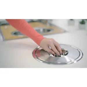 Lixeira de Embutir em Aço Inox com Balde Plástico Tramontina Clean Round 5l