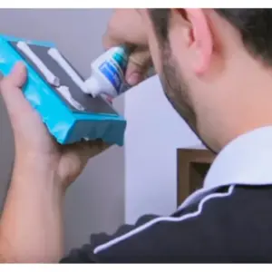 Cola Multiuso Preg Fácil Base D'água 140g - Imagem 2