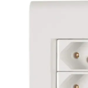 Conjunto 4x2 com 3 Tomadas 2p+t 10 a 250 V Tramontina Liz Branco Tramontina - Imagem 2