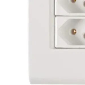 Conjunto 4x2 com 3 Tomadas 2p+t 10 a 250 V Tramontina Liz Branco Tramontina - Imagem 4