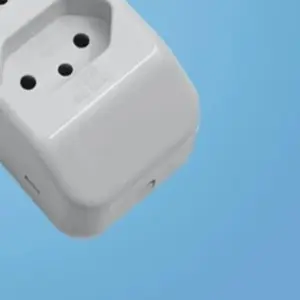 Tomada Móvel Múltipla 2p+t 10a/250v Quádrupla Cinza - Fame - Imagem 5
